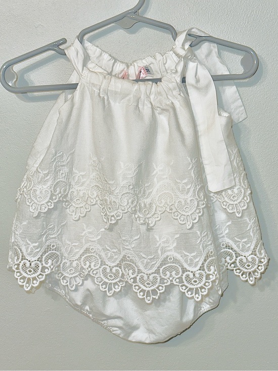 Colorful Childhood Other - EUC Baby Girl Lace Romper in Size 6-9 months